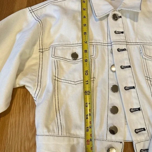 𝅺LPA pristine white cropped jean jacket. Size XS - Picture 6 of 12